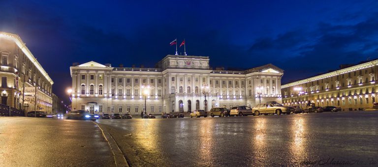 Какие главные исторические достопримечательности Санкт-Петербурга можно .
