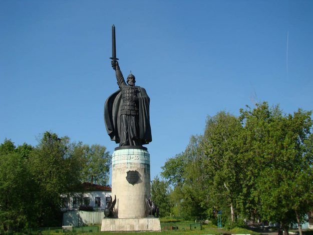 Памятник Илье Муромцу 
