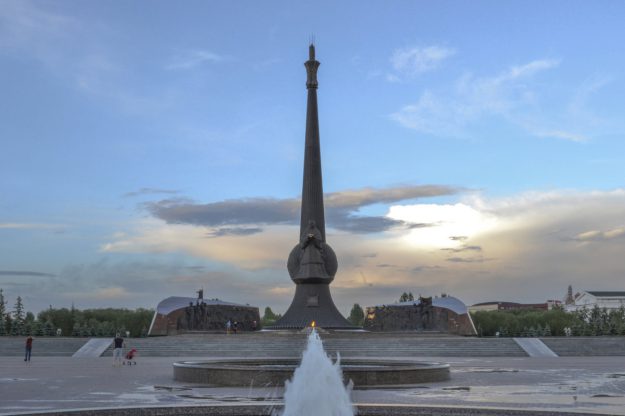 Монумент защитникам Отечества